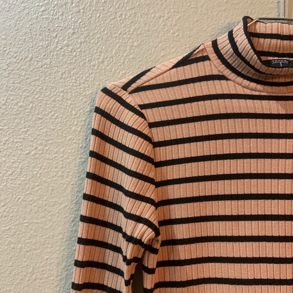 Tahari Pink and Black Striped Turtleneck Size XS - Picture 3 of 4